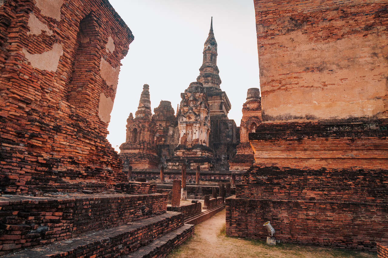 Experience Sukhothai’s safe sites with guided tours